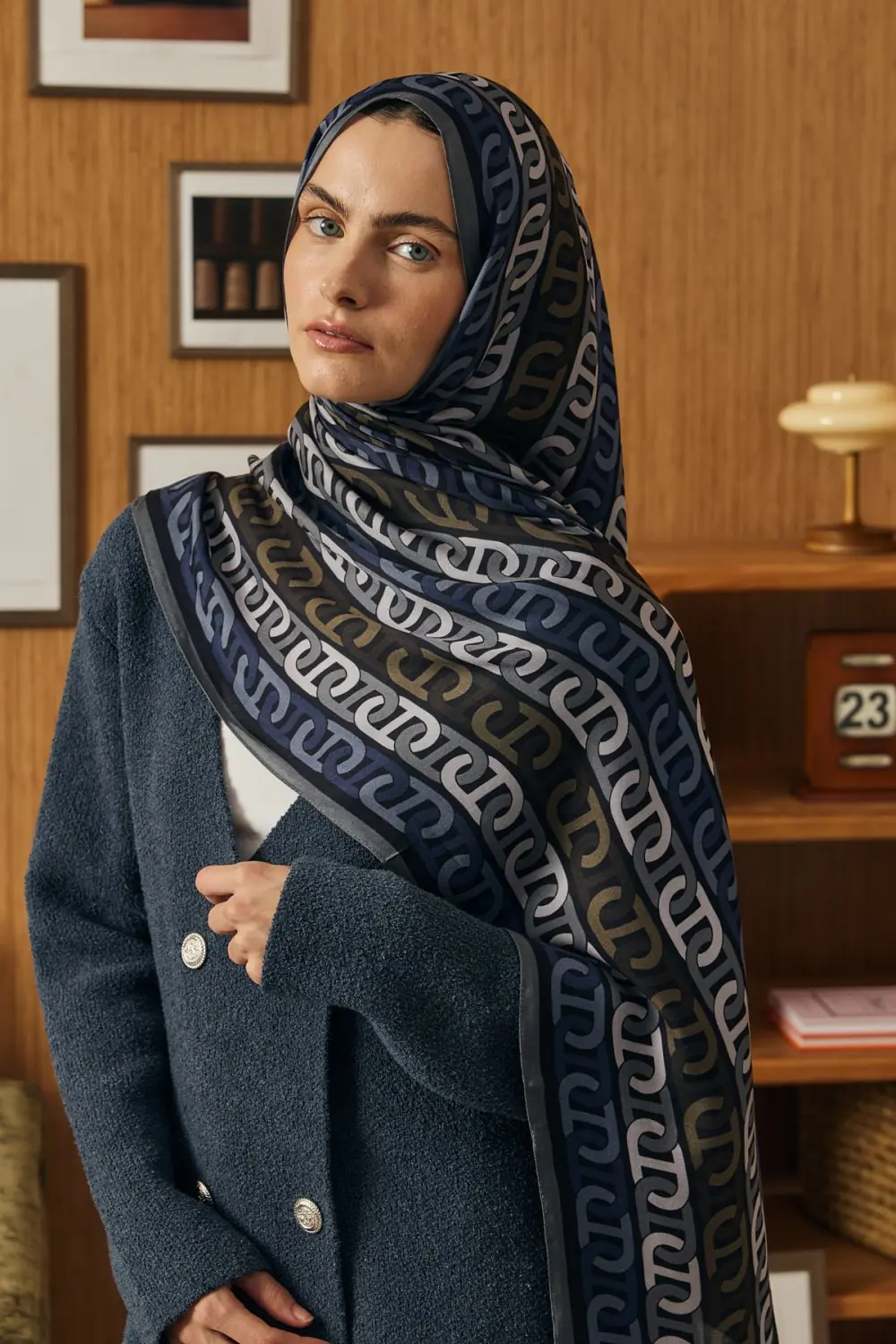 Monogram Şal-Lacivert-MRW-2018